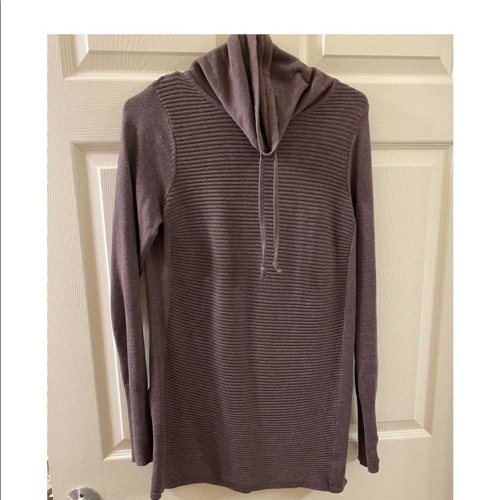 Artisan NY women’s sweater size small